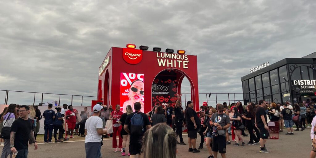 criando conexões: as melhores ativações de marcas no the town 19 Colgate Palmolive