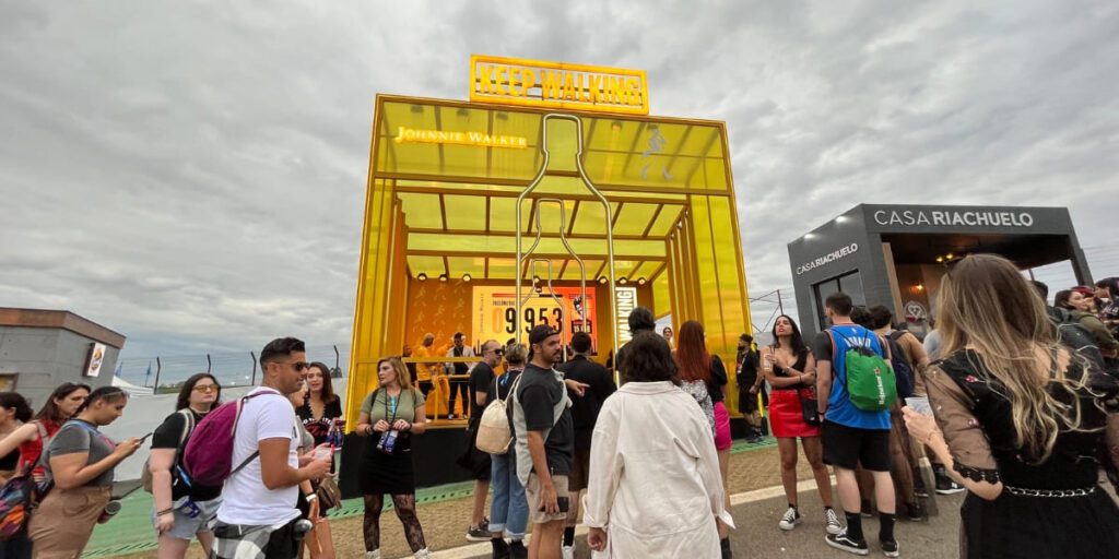 criando conexões: as melhores ativações de marcas no the town 21 Johnnie Walker